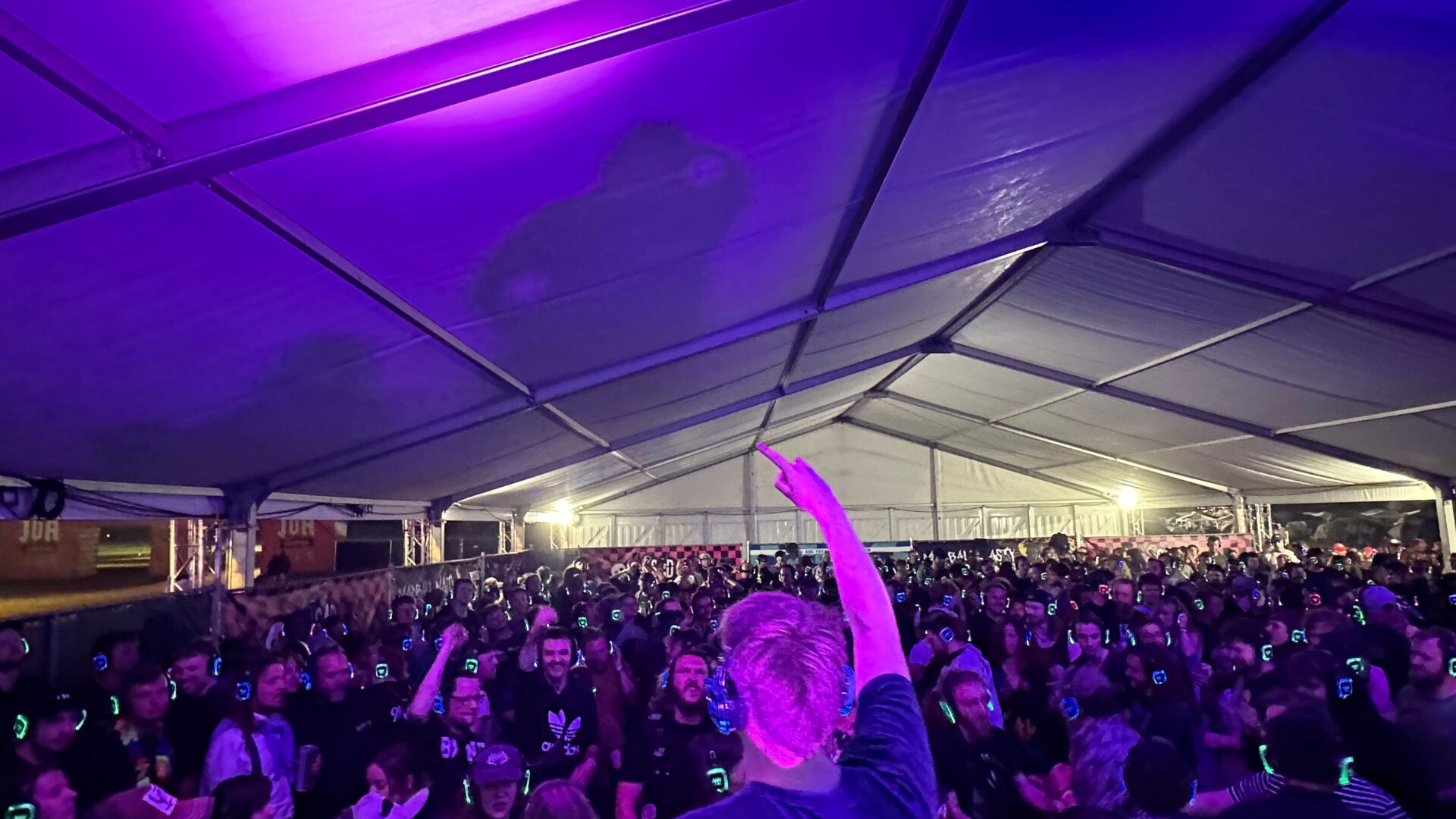 Jera On Air, Sad Songs Club en Nieuwe Nor slaan voor het derde jaar op rij de handen ineen voor de Silent Disco en Afterparty van Jera On Air.