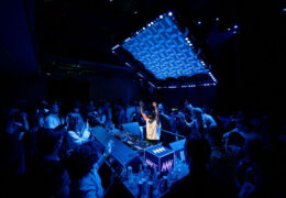 Club New op Club New