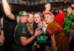 Knaltibal op Knaltibal