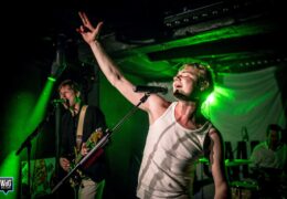 Stripped by Tommy Gazer op Stripped by Tommy Gazer