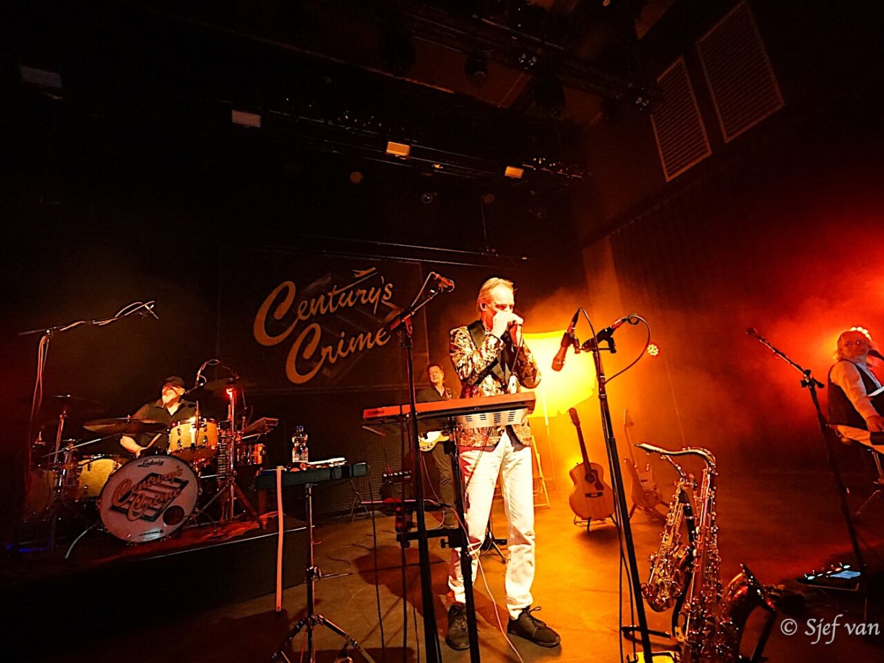 Centurys Crime 003