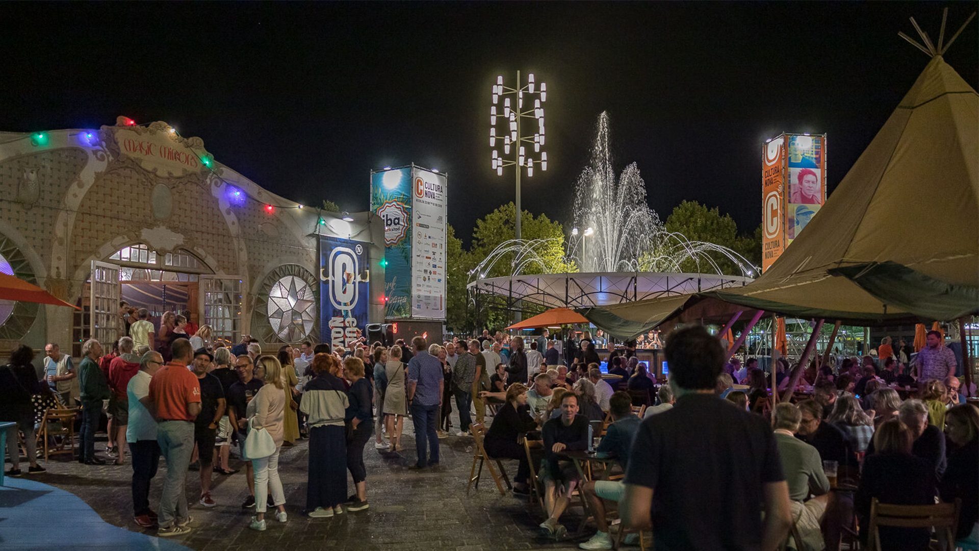 Spiegeltent Cultura Nova